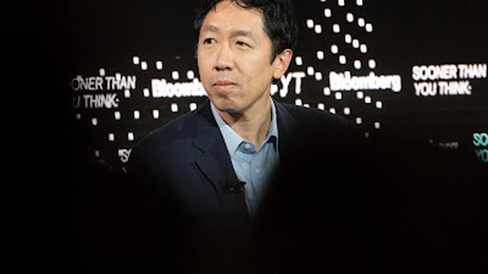 Эндрю Нг (Andrew Ng) участвовал в создании масштабных моделей глубокого обучения